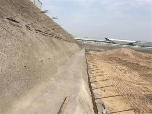 龙亭河道边坡加固